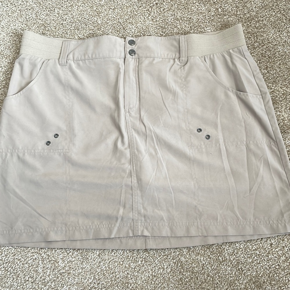 Tek Gear skort